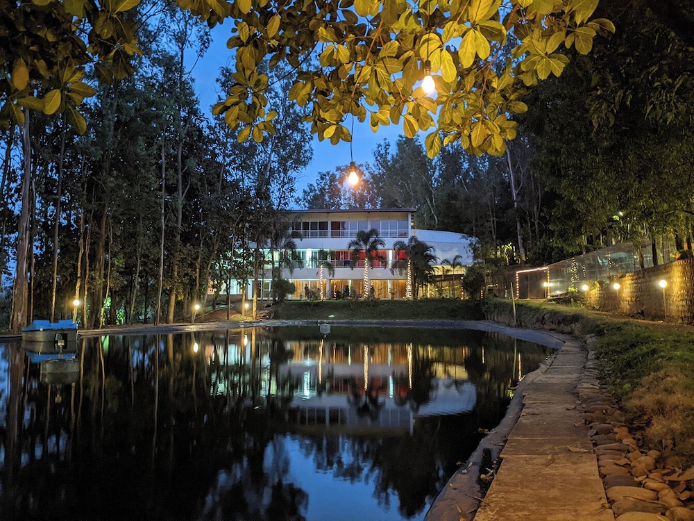 Shoonya Farm Retreat