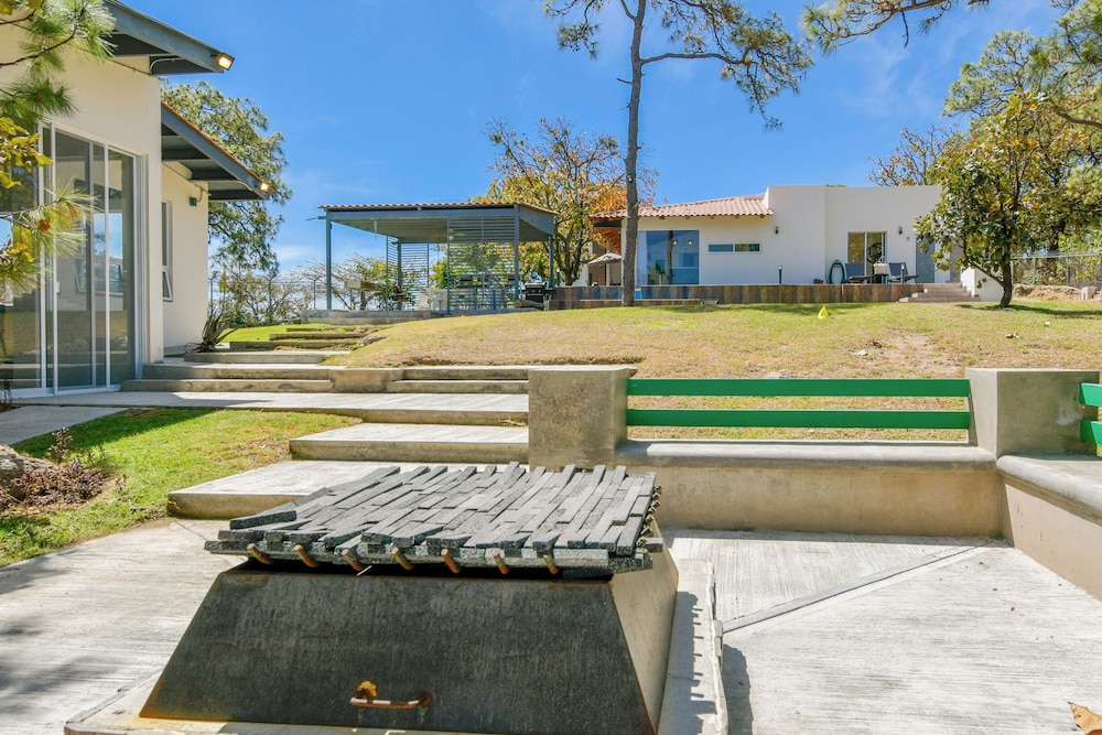 Agave House Pool and BBQ