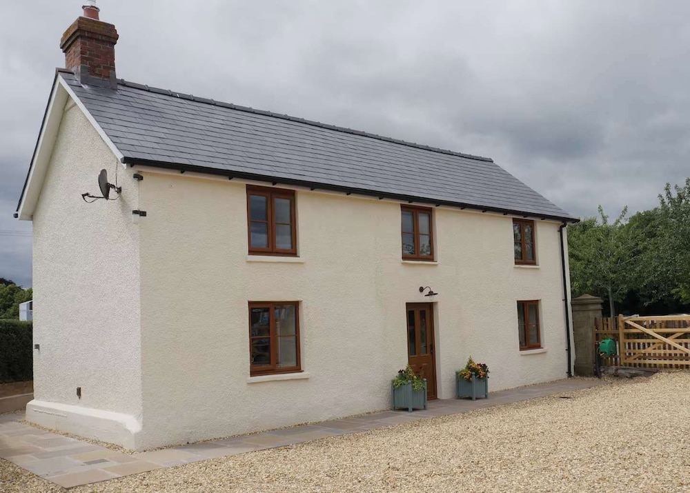 Cherry Trees - 2 Bedrooms -pets Ok - Woodburner