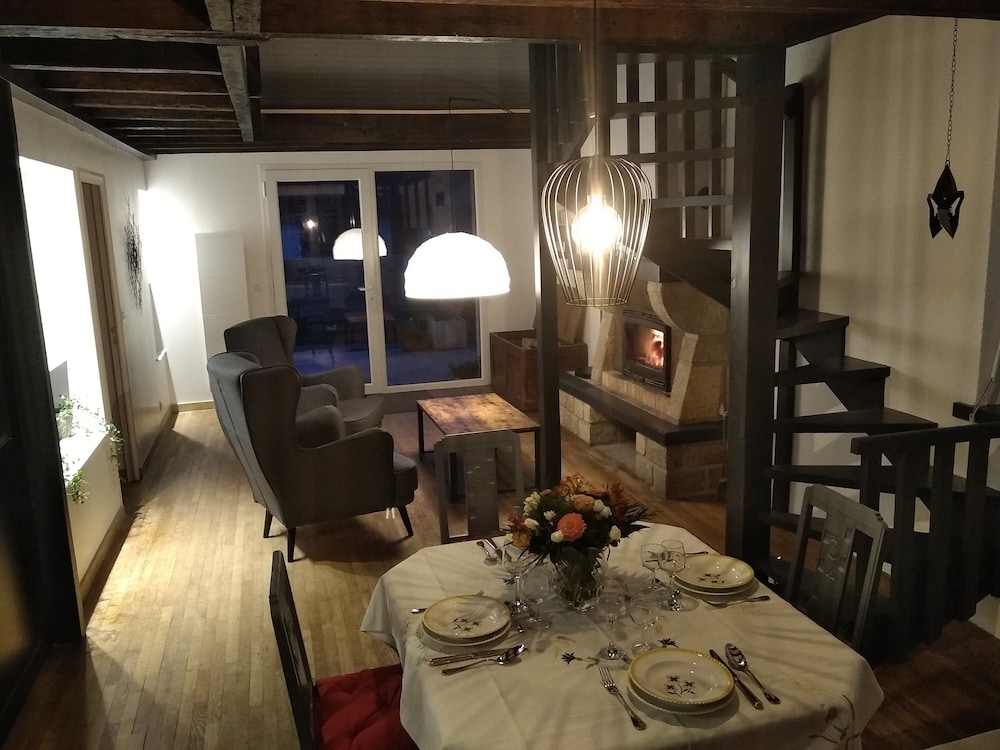 L'attrape coeurs en Mantilly — dining