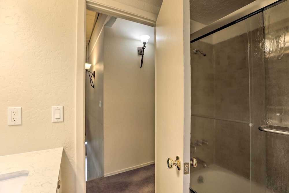 Carnelian Bay Home < 1 Mi to Tahoe Beaches - Property Image 11