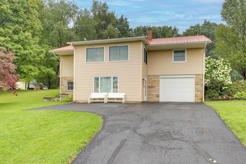 Montour Falls Apartment ~ 3 Mi to Seneca Lake! view 3