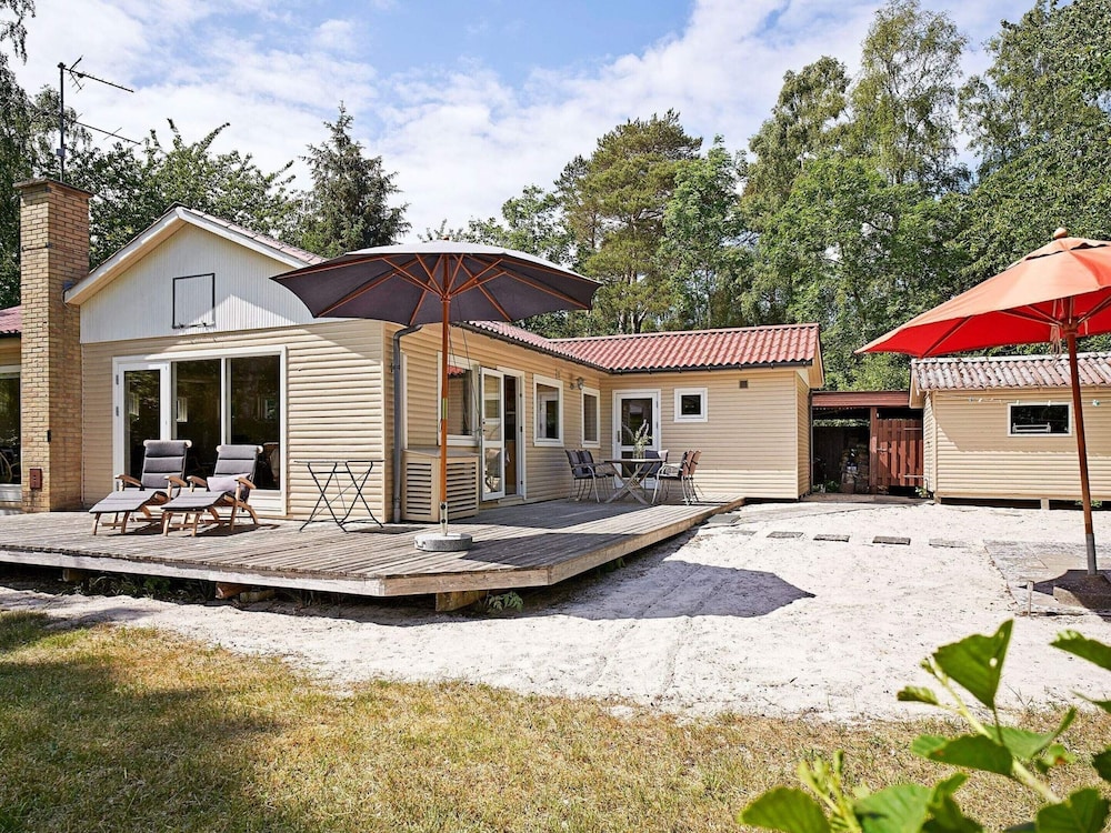 6 Person Holiday Home in Nexo view 5