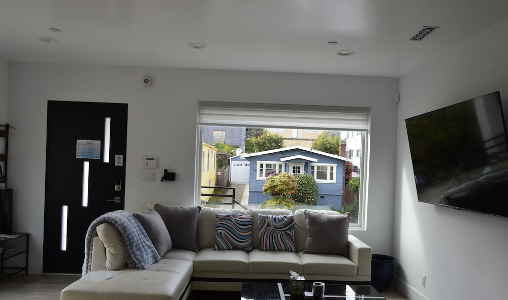 Dimond Abode Vacation Rental