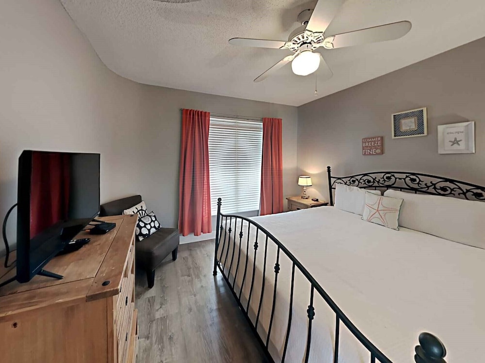 Jade East Towers by Southern Vacation Rentals view 2