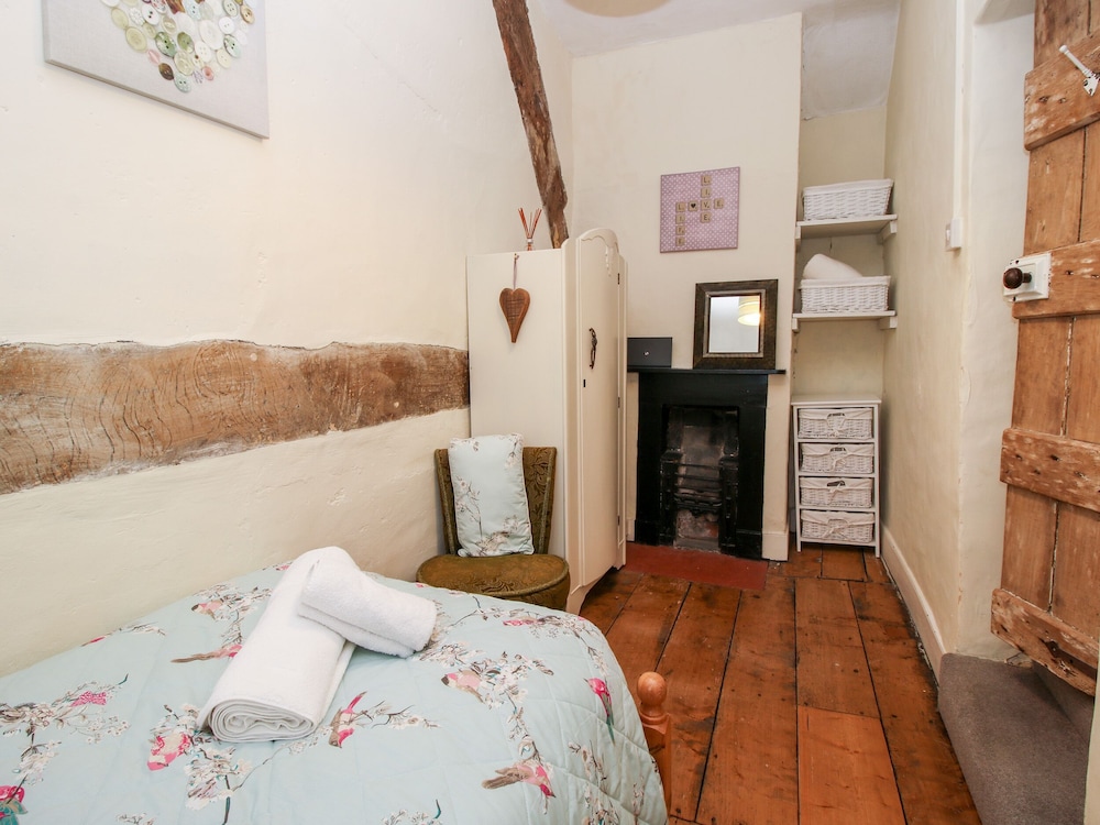 Castle Cottage view 3