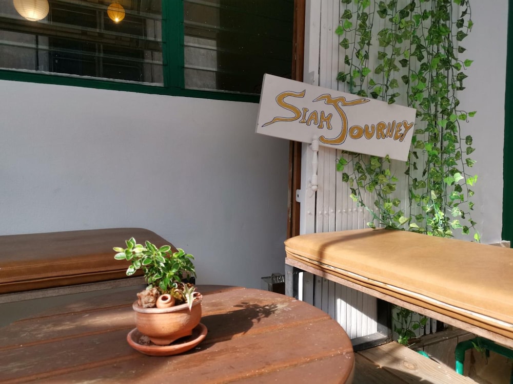 Siam Journey Guesthouse - Hostel