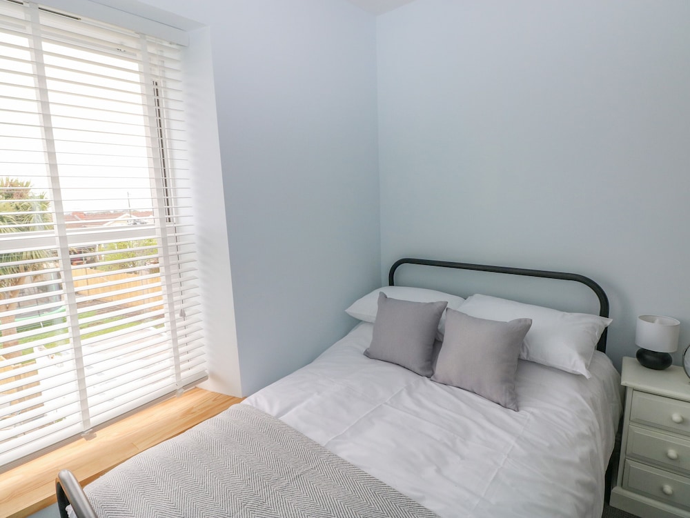54 Pencoed Road