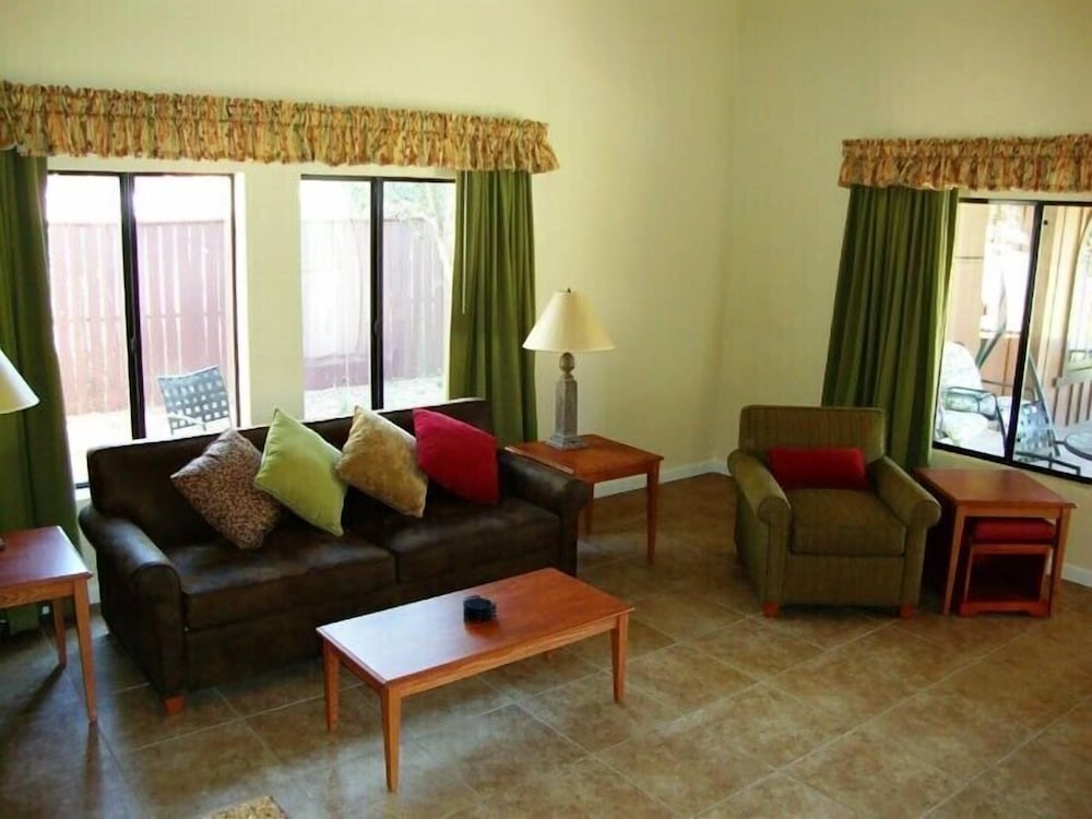 Roundhouse Resort