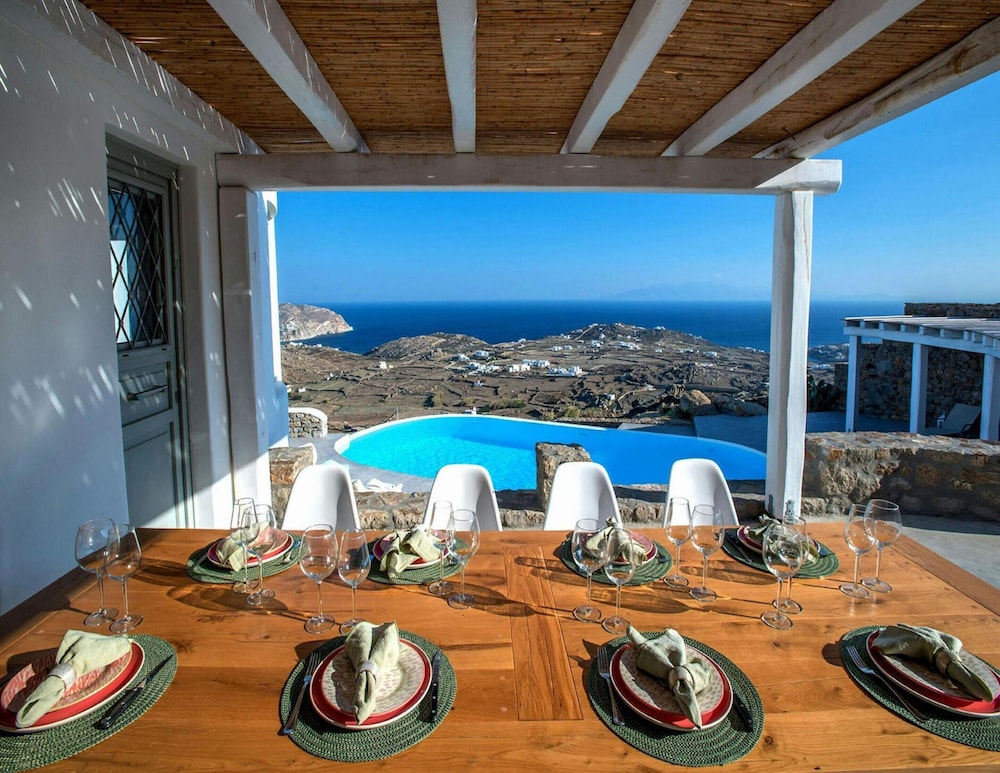 Elegant Villa With View