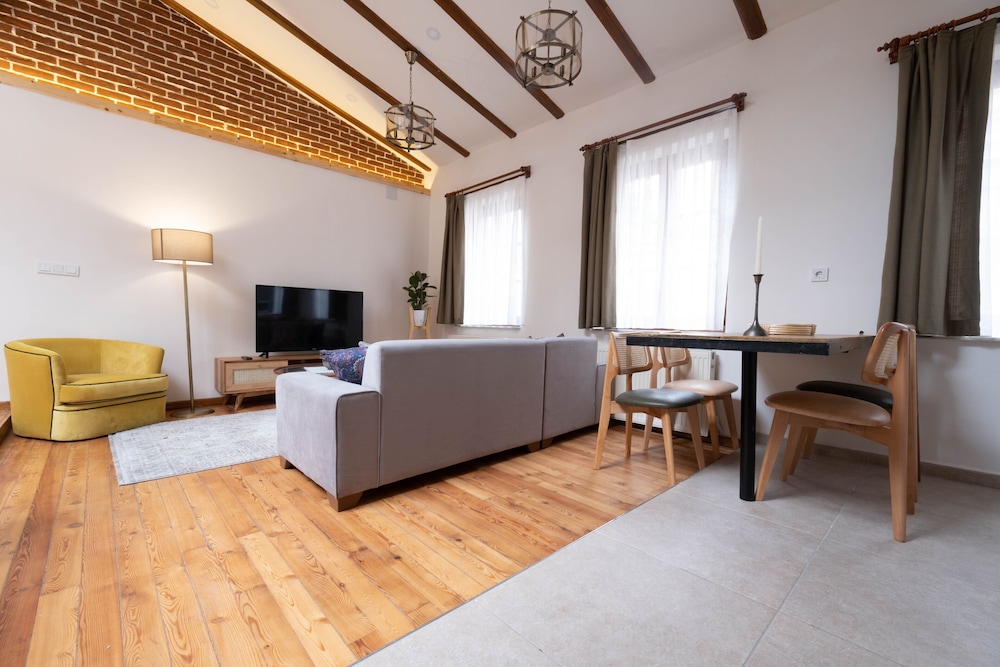 Penthouse in the Heart of Pera