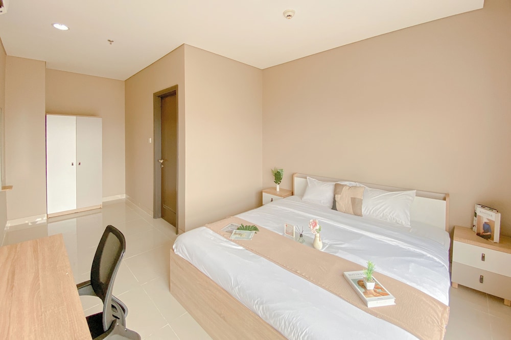 Good Deal and New Furnished 2BR Ciputra International Apartment