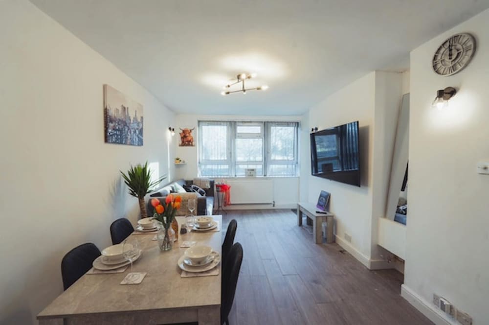 1 Bed-park View-balcony-wifi-pet Friendly