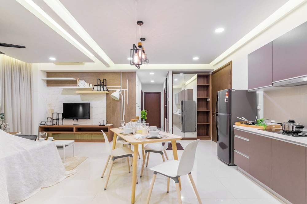 NaiBnB @ Regalia Residence