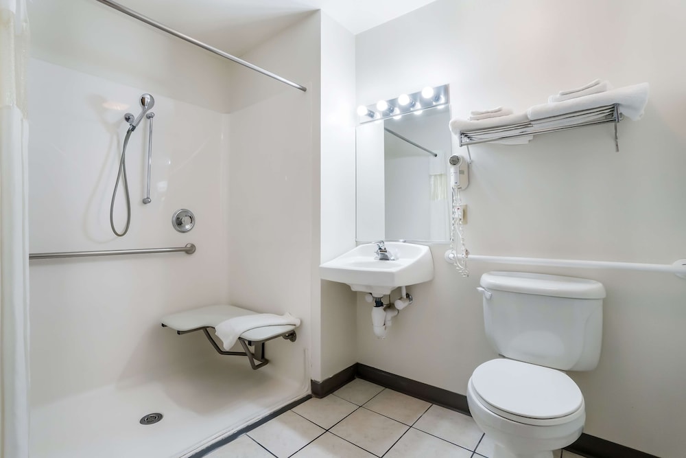 Green River Vacations - Americas Best Value Inn Green River - Property Image 10