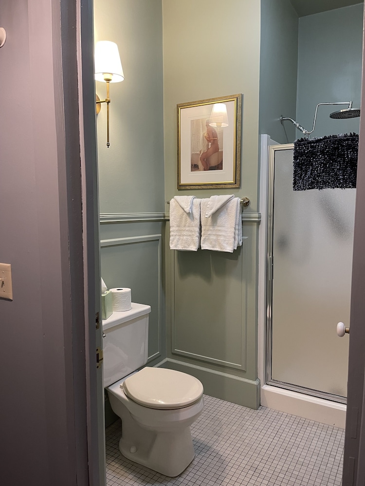 Carriage House B&B