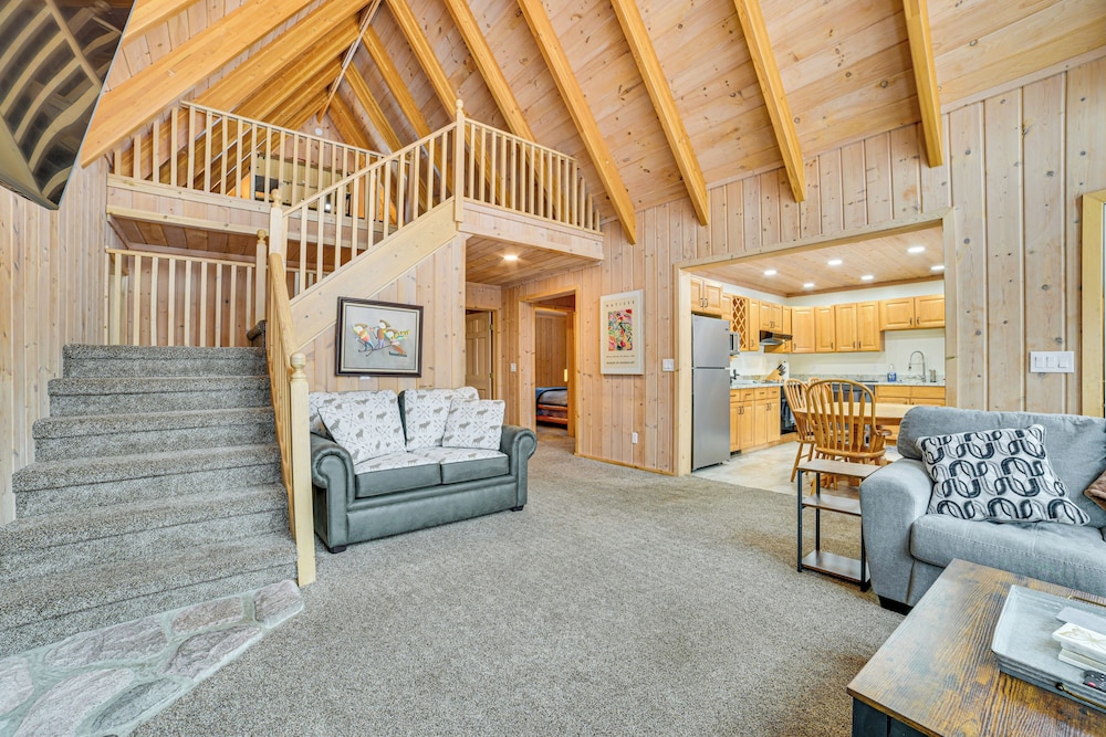 < 1 Mi to Nubs Nob Ski: Cabin w/ Sauna & Deck!