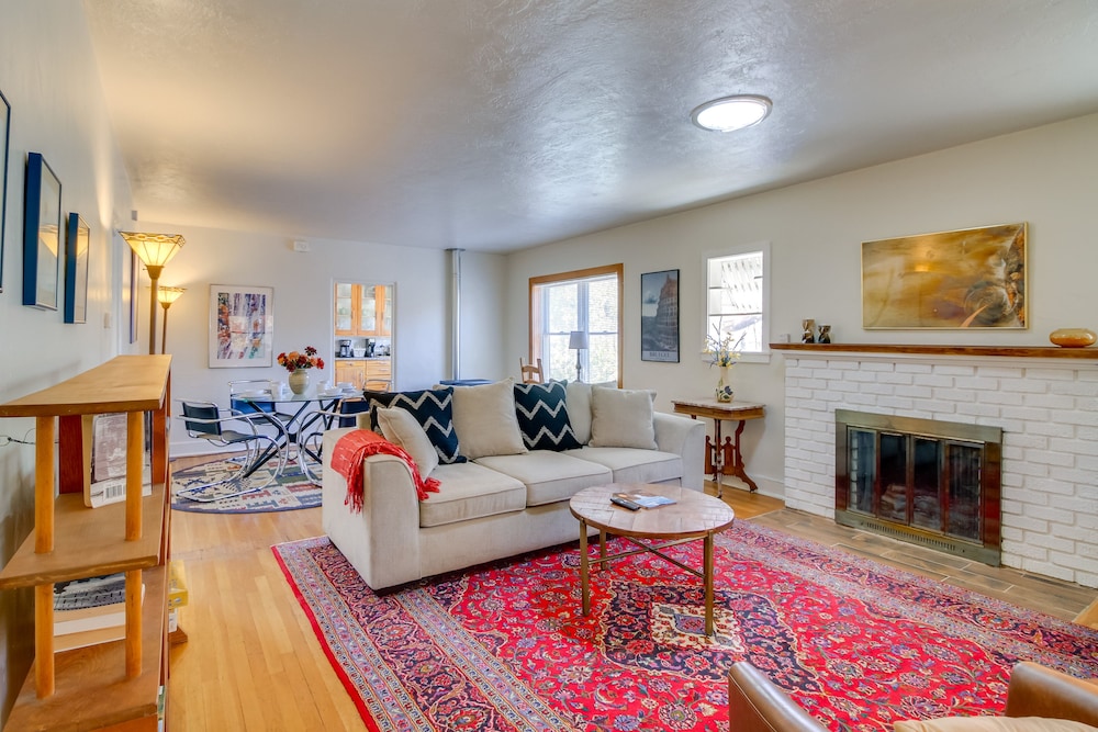 Albuquerque Vacations - Silver Hill Apartment Near UNM Campus! - Property Image 16