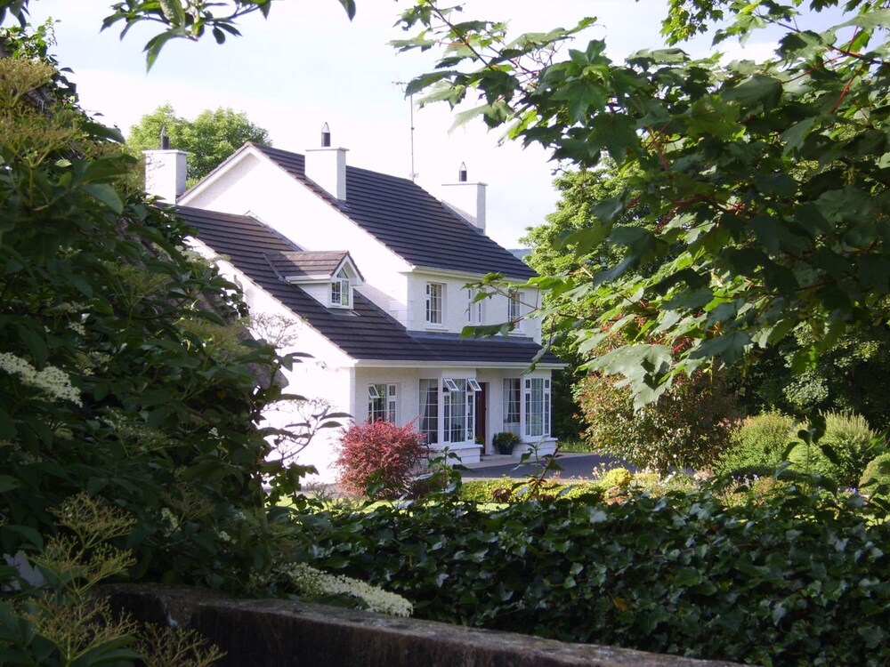 Lake Avenue House