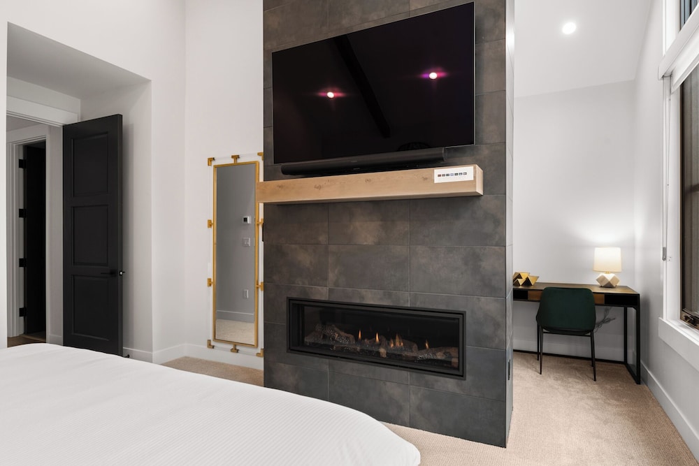 Alcove Unit 69