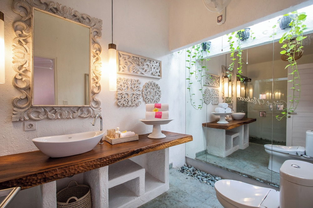 PinkPrivate Sanur - for Cool Adults Only