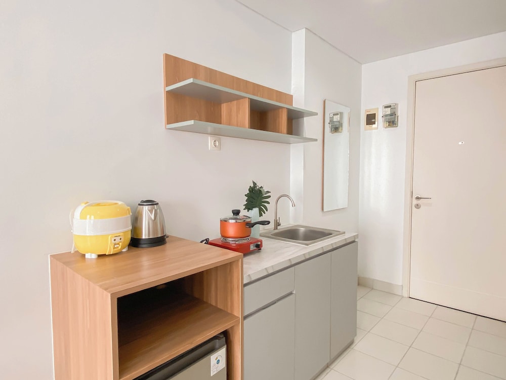Standard Look Studio At Patraland Urbano Apartment