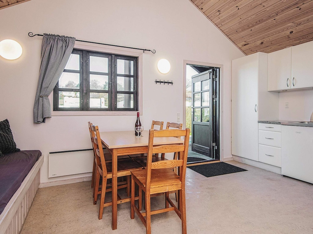 5 Person Holiday Park Home in Ronde