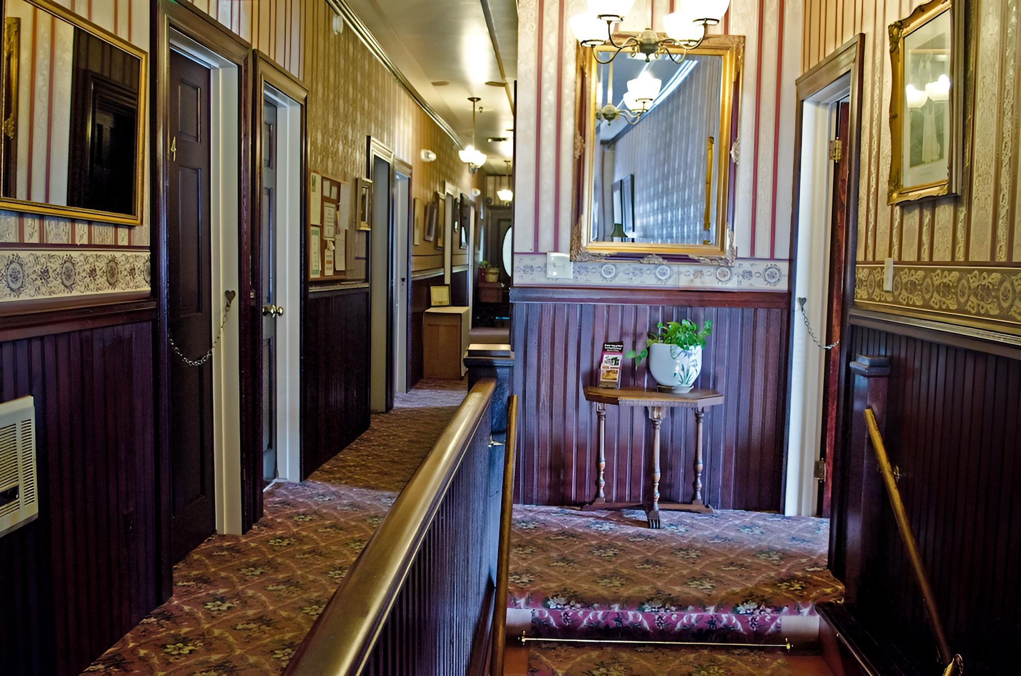 Historic National Hotel