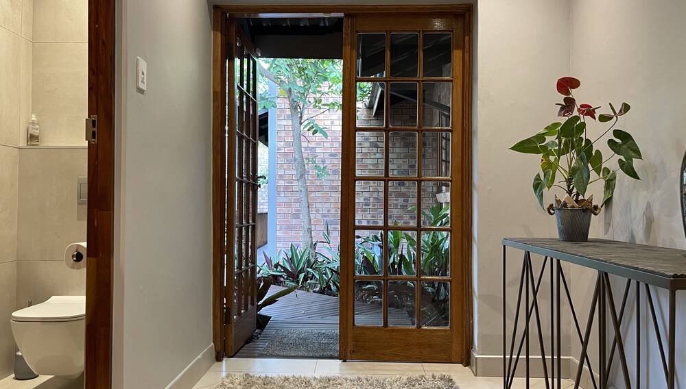 Rhino Coast Guest House