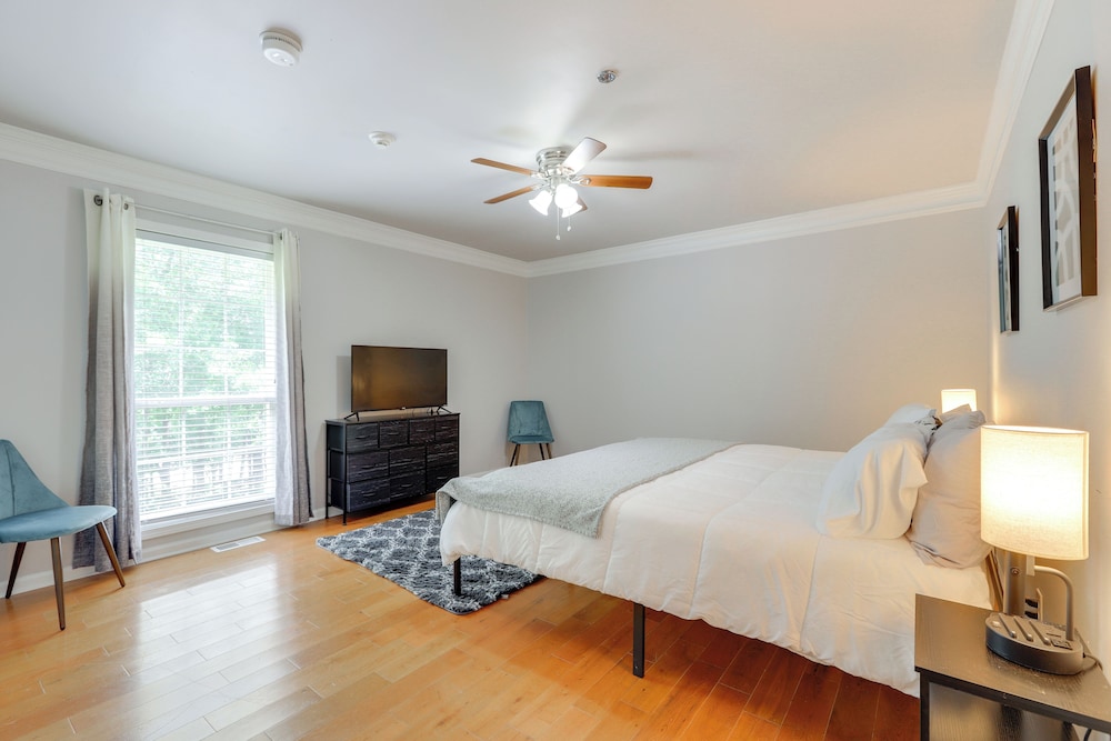 Ideal for Reunions & Retreats: Brooks Getaway!