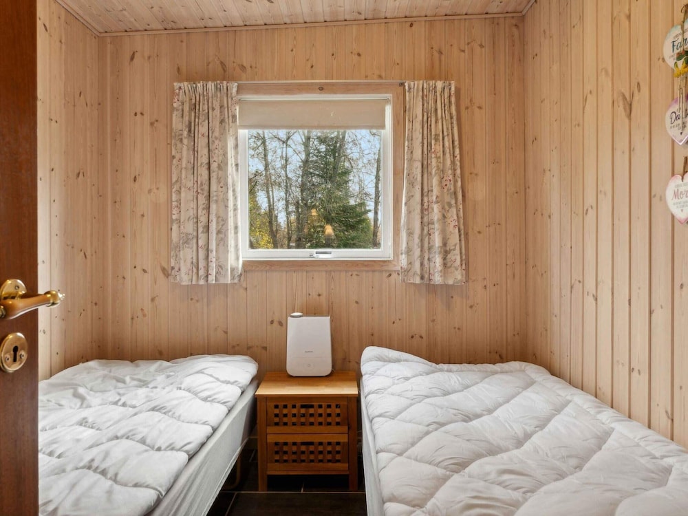 5 Star Holiday Home in Vaeggerlose