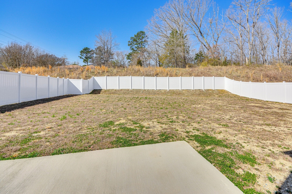 9 Mi to Old Salem: Spacious Family Home w/ Yard!