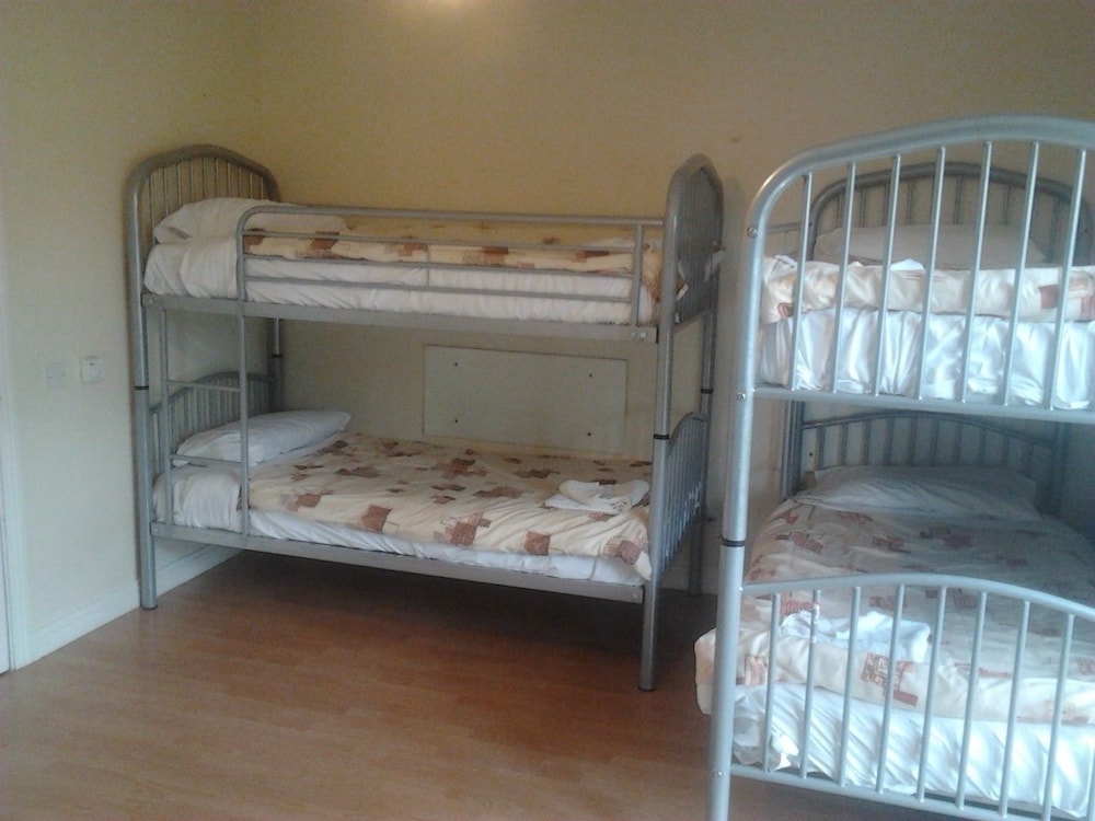 Courtbrack Accommodation - Hostel