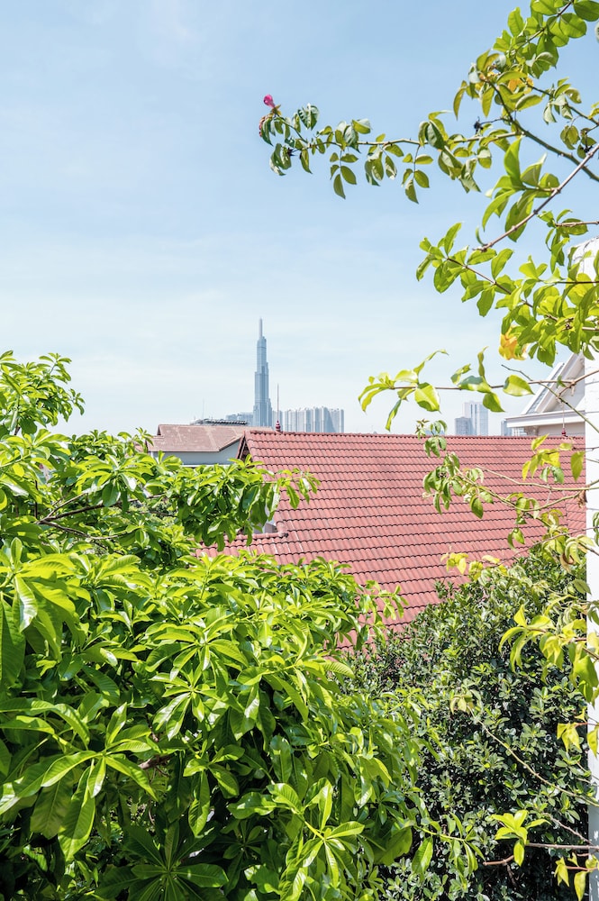 Thao Dien Garden Villa 5BR Luxury Oasis