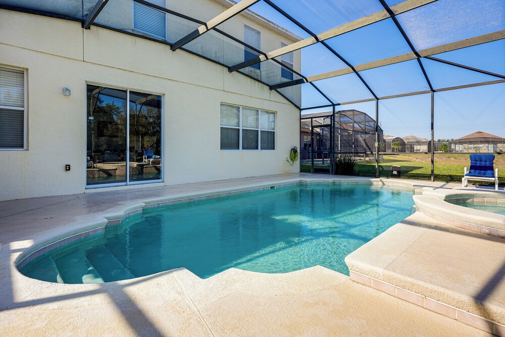 Near Disney & Golf: Pet-friendly Davenport Home!