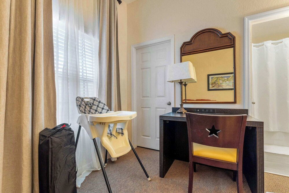 Caribe Cove Breeze Sleeps 6
