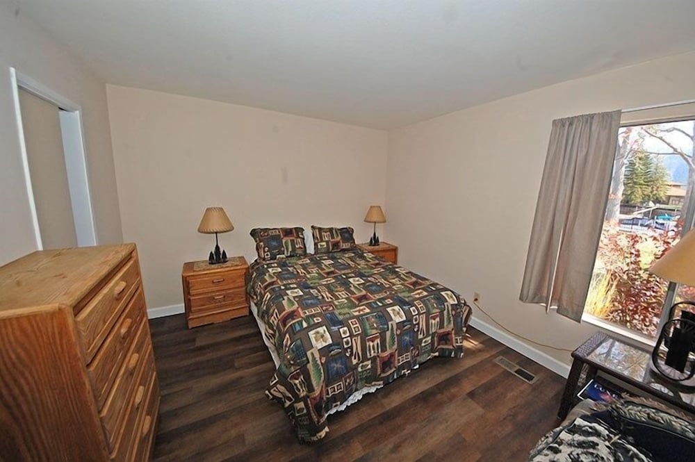 357 Ala Wai Blvd, Unit 209 3 Bedroom Condo