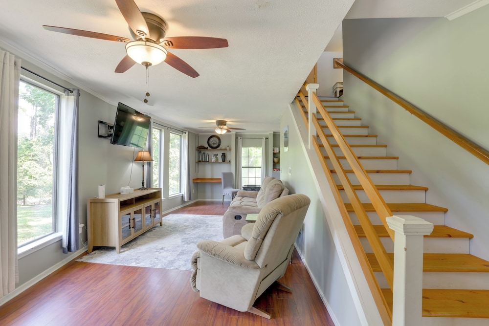Wraparound Porch: Toledo Bend Reservoir Retreat!