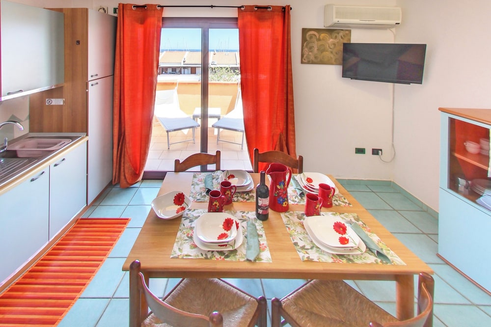 Residence with swimming pool in Ottiolu