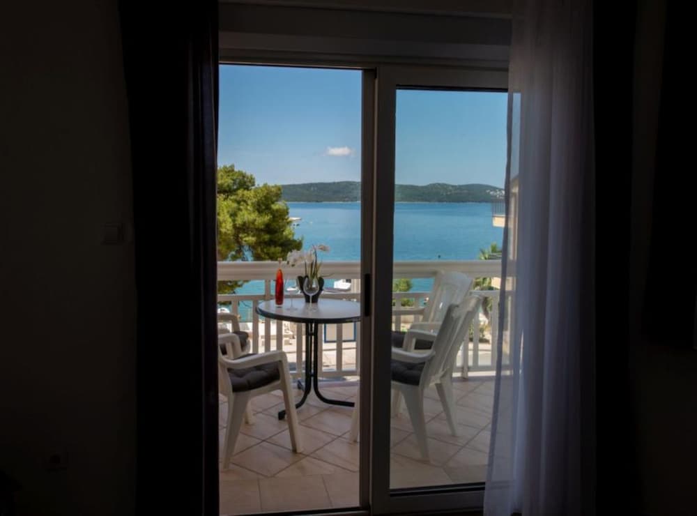 Villa Tomi