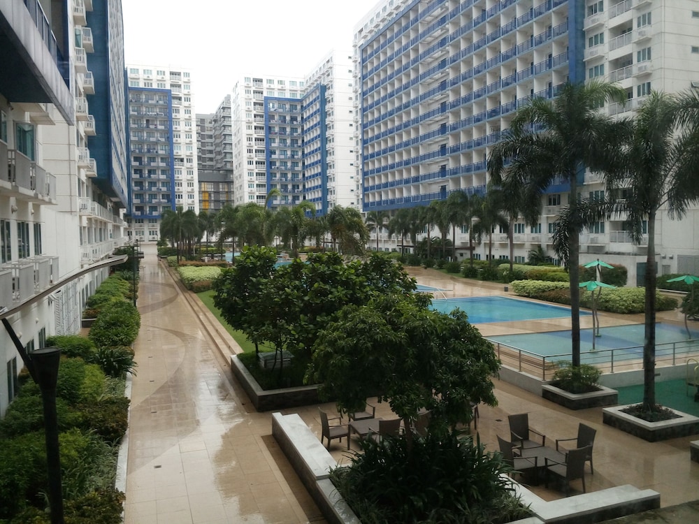 Oceanblue Manila Condotel Sea Residences