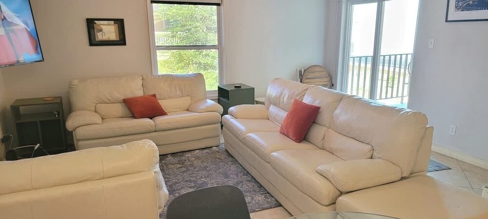 2 Levels Pool Near Beach 2 Patios 2 Bedroom Apts