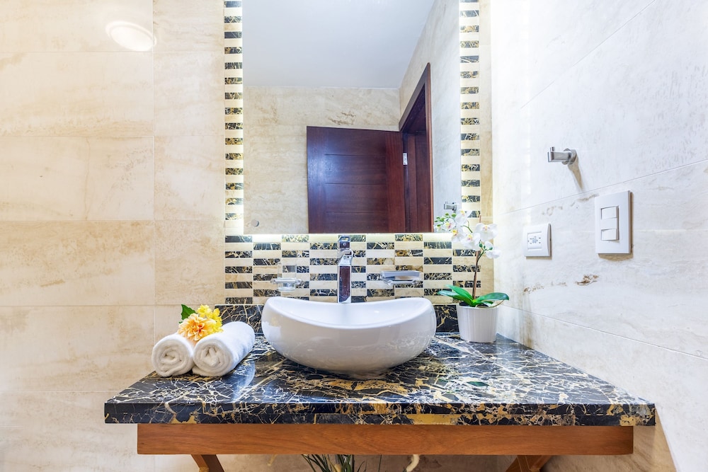 Villa Desiree 5BR Cocotal Luxury Villa Pool Maid