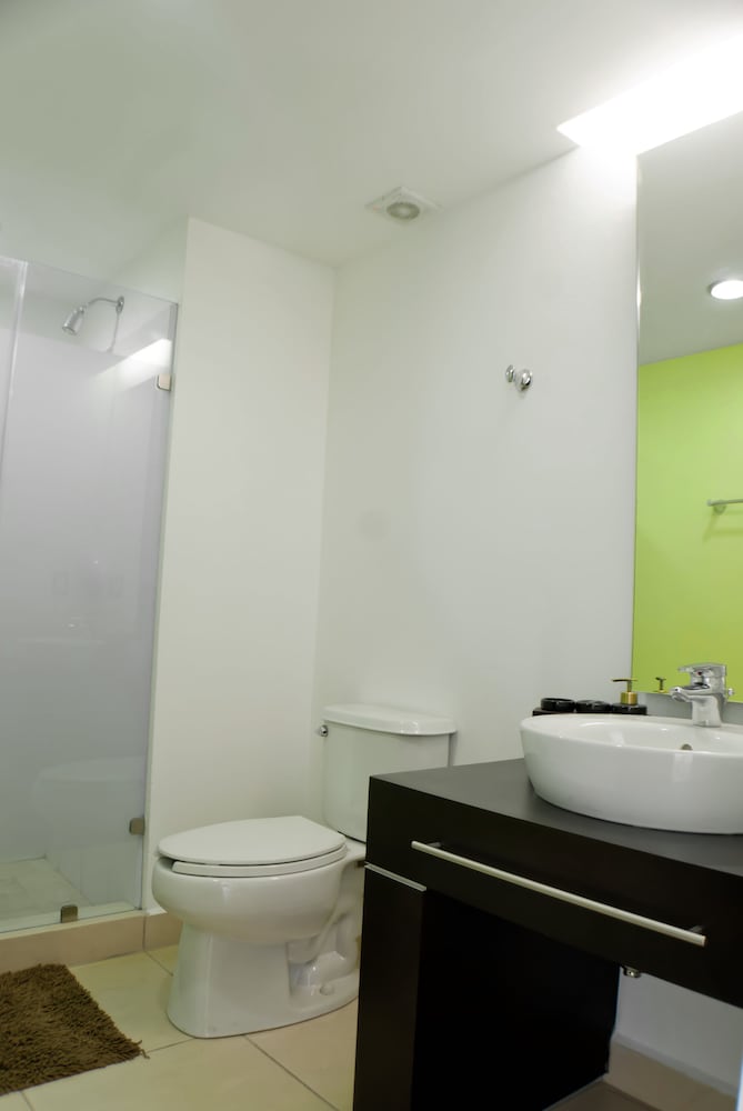 Ramada by Wyndham Acapulco Hotel  Suites - Property Image 18