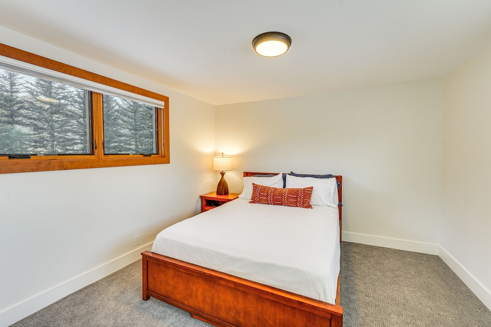 Ketchum Vacations - Bright Ketchum Retreat w/ Views  Private Hot Tub! - Property Image 27