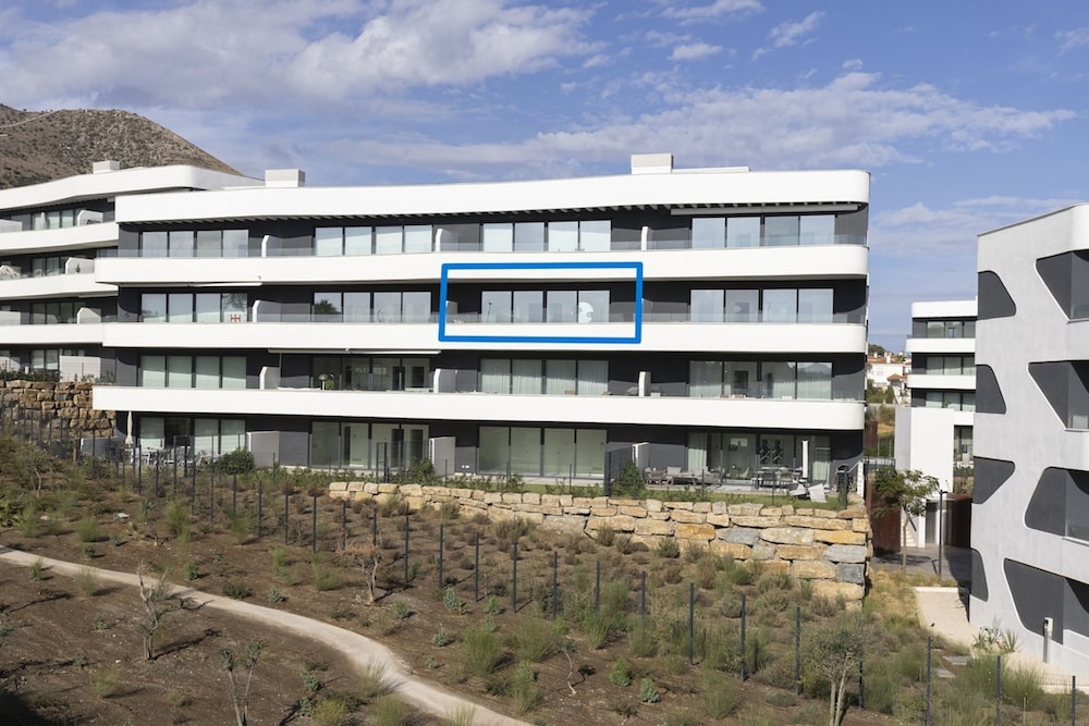 Elegant Luxury Suite With Terrace in Higueron
