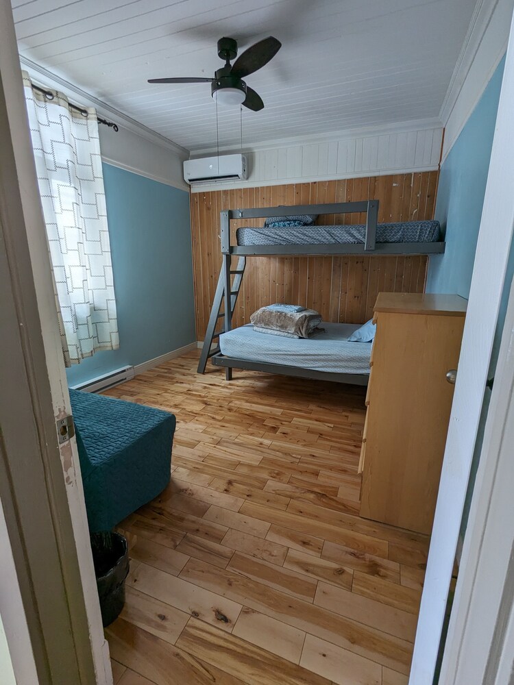 Levis Vacations - Auberge Jeunesse LouLou's Backpacker Hostel - Property Image 24