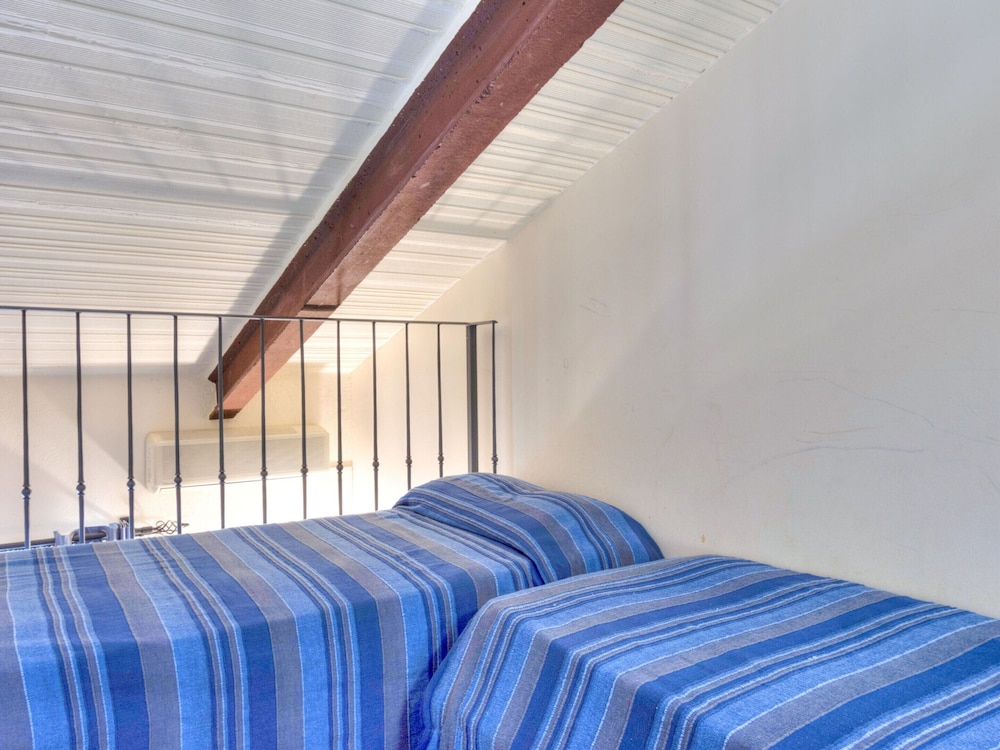 Farmhouse in Marsciano With Vineyards Olive Groves view 4