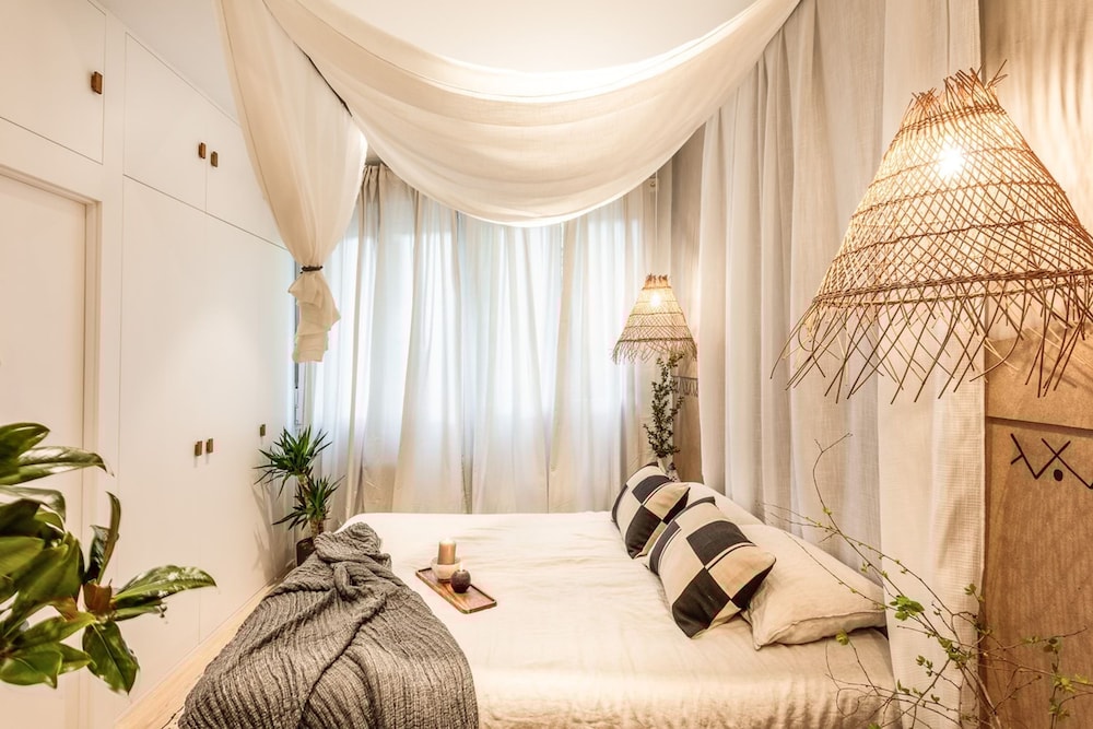 Khamlia - 3 Bedrooms and Balcony in Almagro