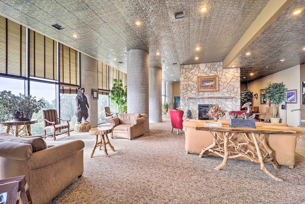 Slope Views & Ski In/out: Sugar Mtn Condo W/pool